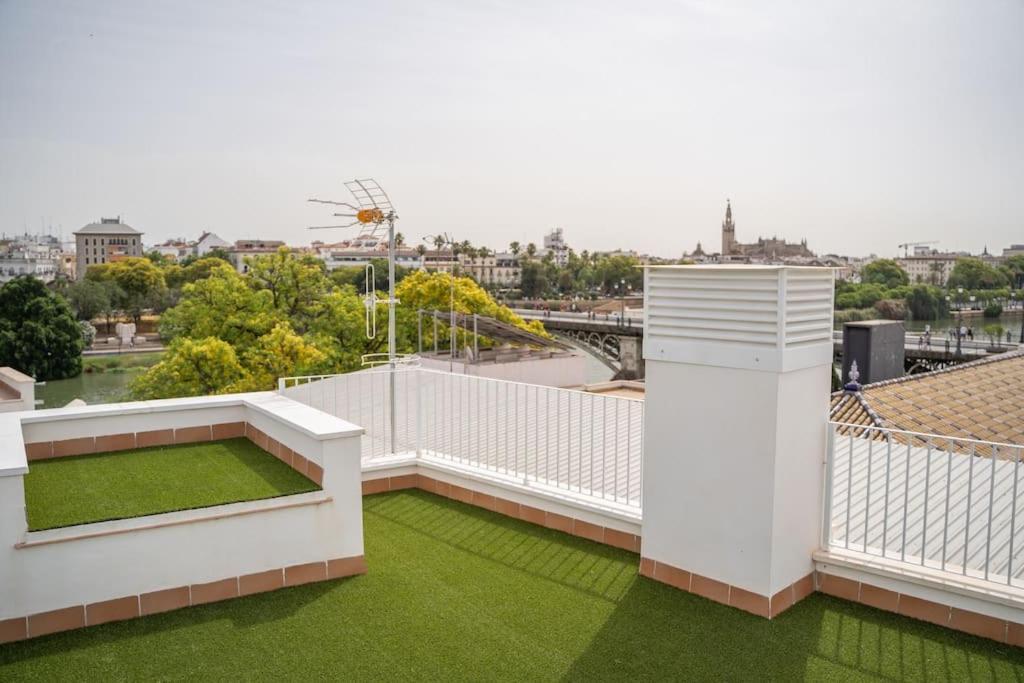 Optimus Corazon De Triana Apartment Seville Exterior photo